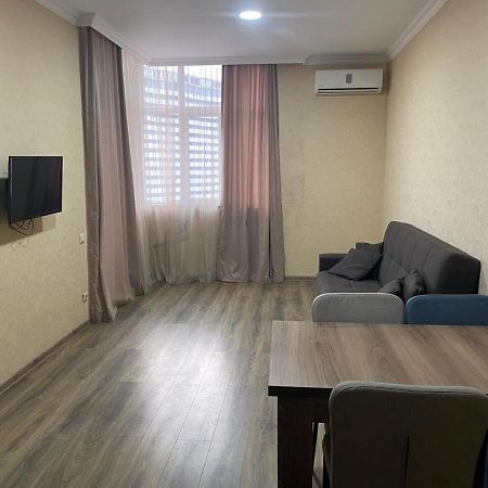Apartment Black Sea Side Батуми Екстериор снимка