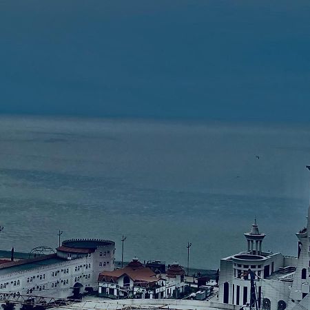 Apartment Black Sea Side Батуми Екстериор снимка