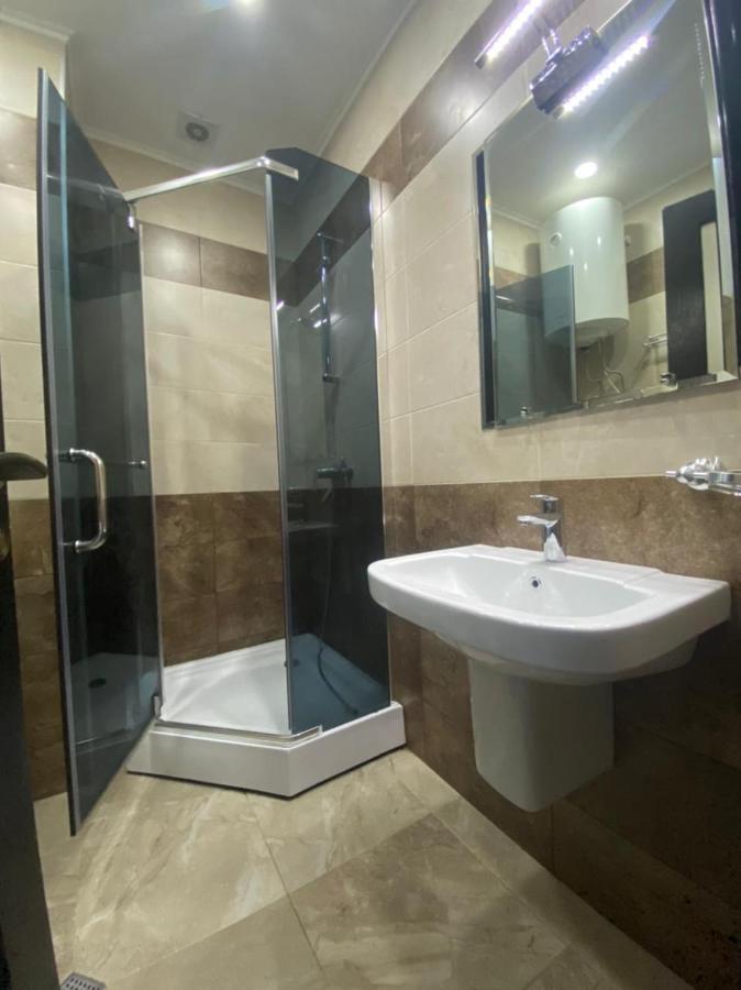 Apartment Black Sea Side Батуми Екстериор снимка